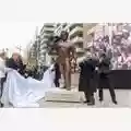 Szandra Tasnadi Statua in bronzo di Carlo Pedersoli aka Bud Spencer