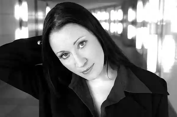 Holly Cole