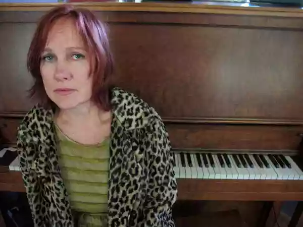 Iris DeMent