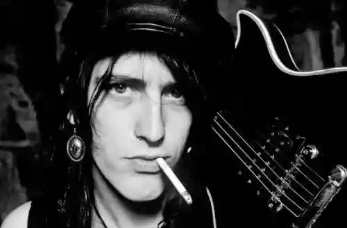 Izzy Stradlin