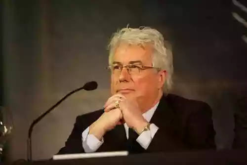 Ken Follett