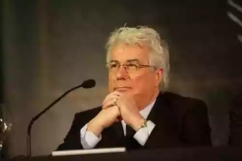 Ken Follett