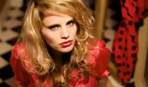 Anna Calvi