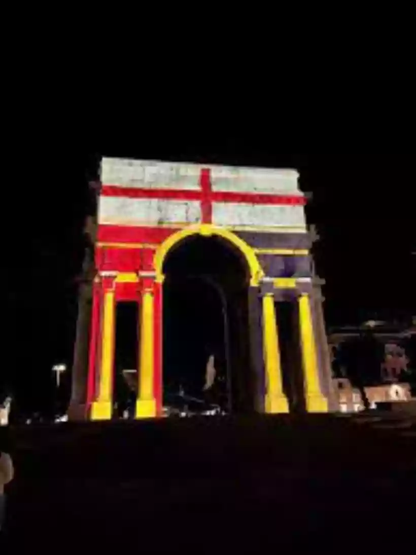 Ingrandisci questa immagine