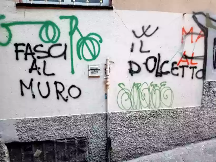 Ingrandisci questa immagine