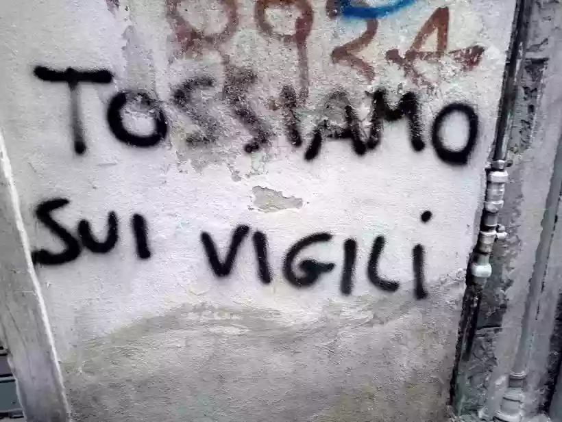 Ingrandisci questa immagine