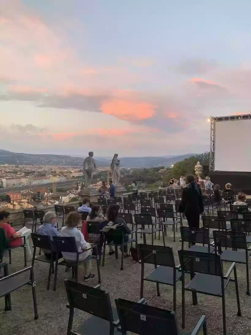 Ingrandisci questa immagine