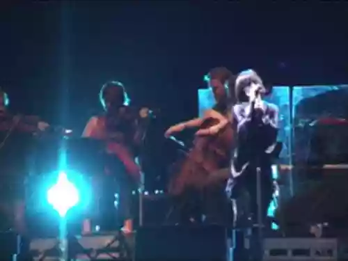 Cover di Live Behaviour