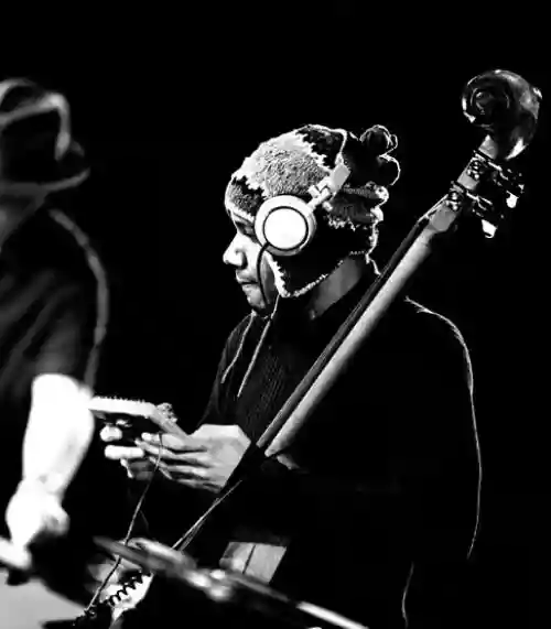 Cover di 5 questions to Dj Spooky