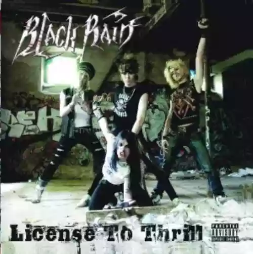 Cover di License To Thrill