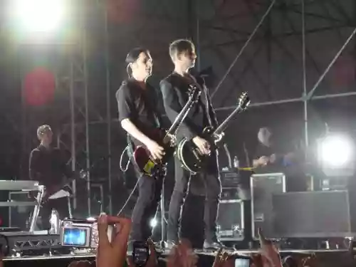 Cover di Every You Every Me