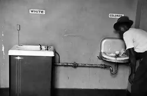 Cover di Segregated Water Fountains