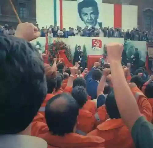 Cover di L'addio a Enrico Berlinguer