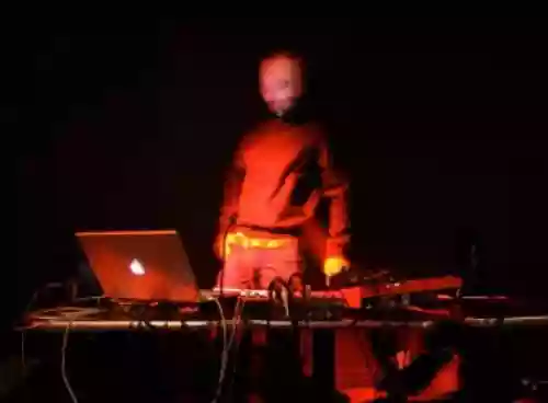Cover di Tim Hecker @ Auditorium San Fedele, Milano 04/10/13