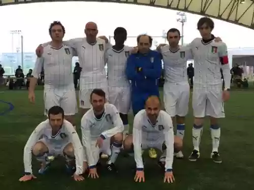 Cover di Crazy for footbal