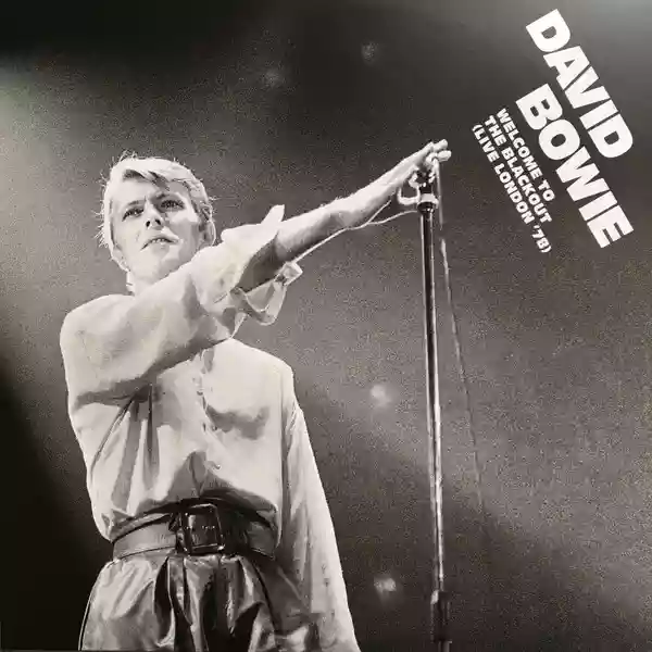 Copertina di David Bowie Welcome to the Blackout