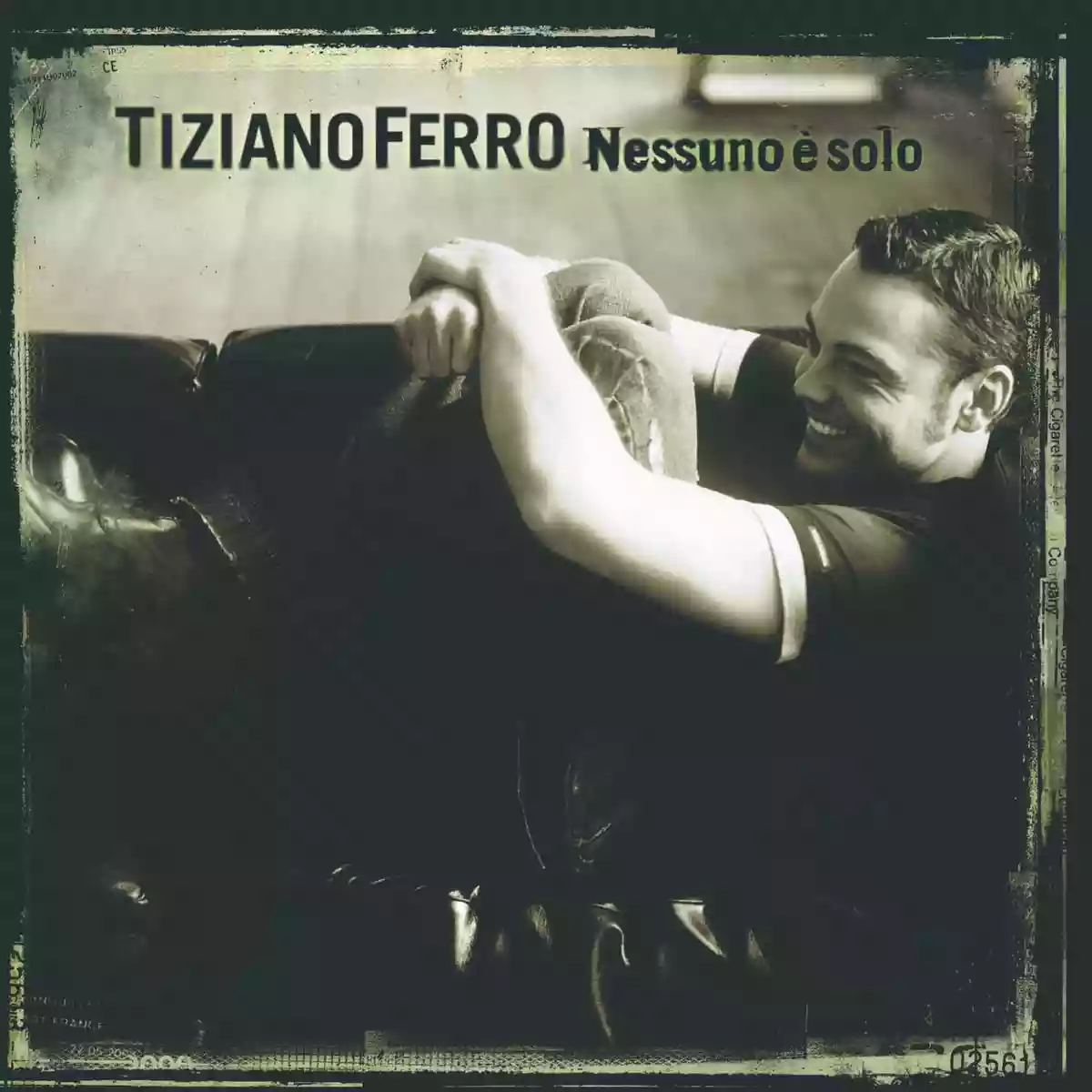 Copertina di Tiziano Ferro Nessuno è solo