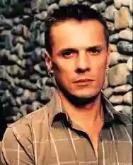 Image ofLarry Mullen, Jr.