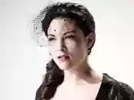 Immagine di Caro Emerald