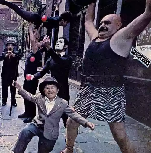 Cover di Strange Days 50th Anniversary Deluxe Edition