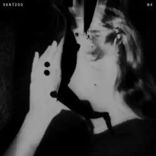Cover Christina Vantzou - N° 4