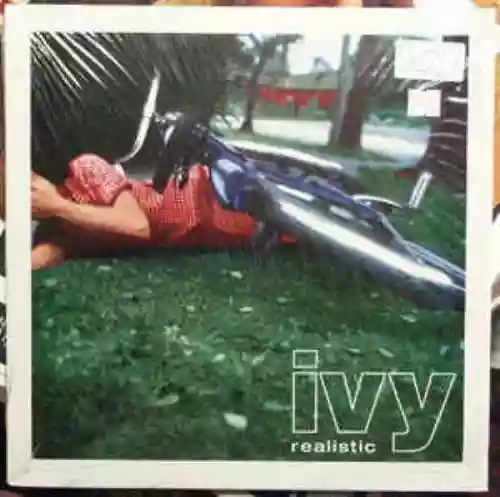 Cover Ivy - Realistic