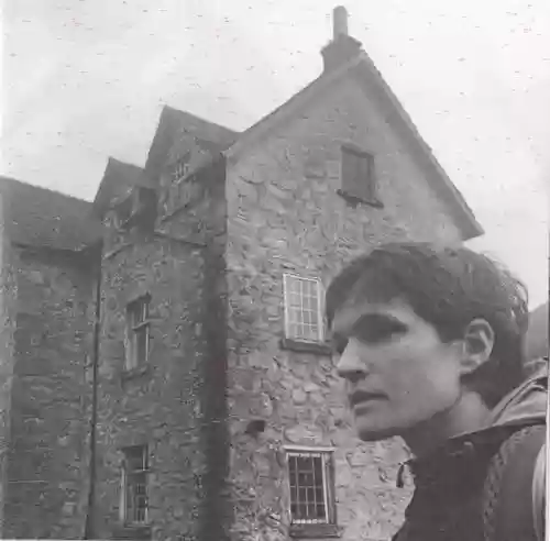 Cover Adrianne Lenker - Symbol