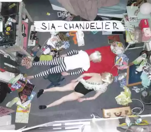 Cover Sia - Chandelier